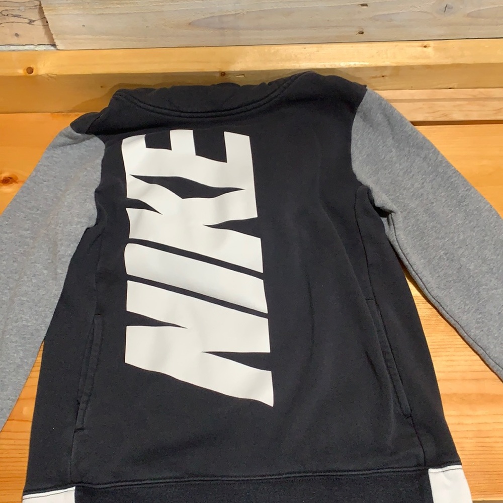 Youth Medium hoodie Nike